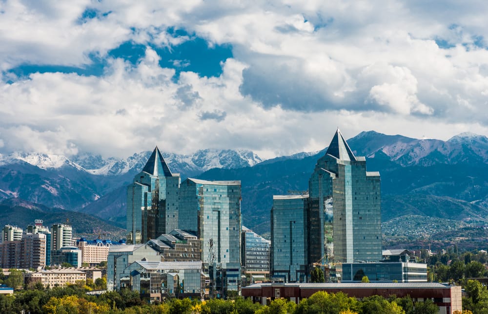 Жители каких городов Казахстана чаще всего становятся жертвами мошенников?