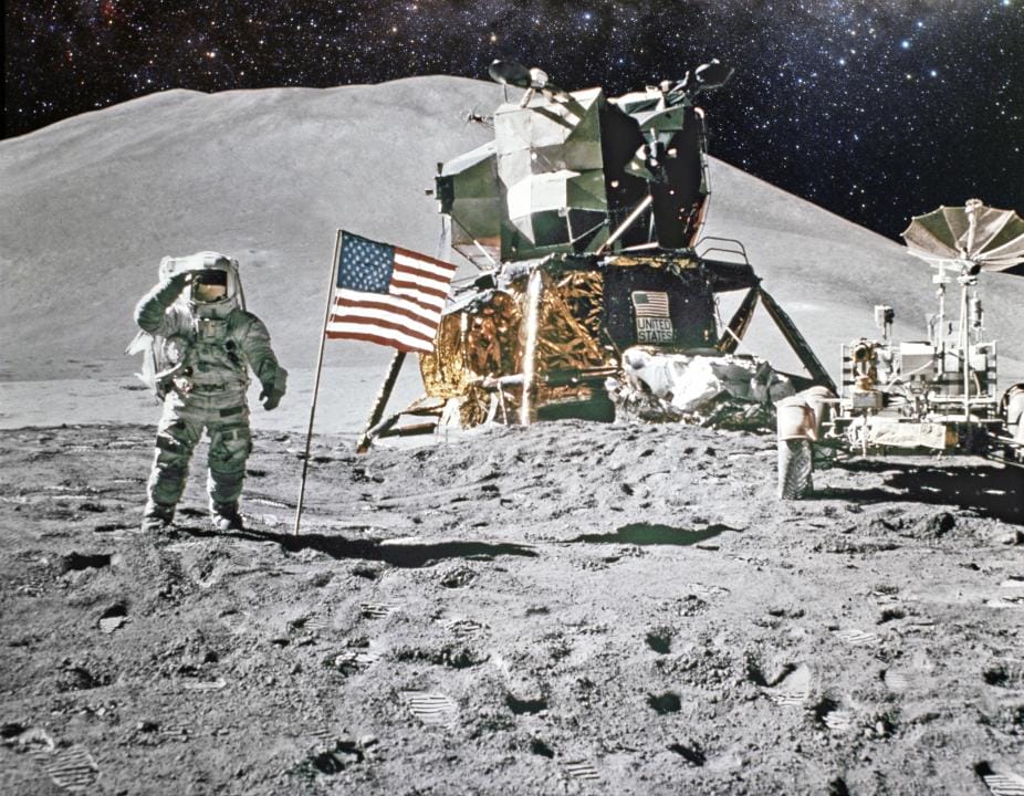 США в ближайшие пять лет намерены осуществить полет астронавтов на Луну