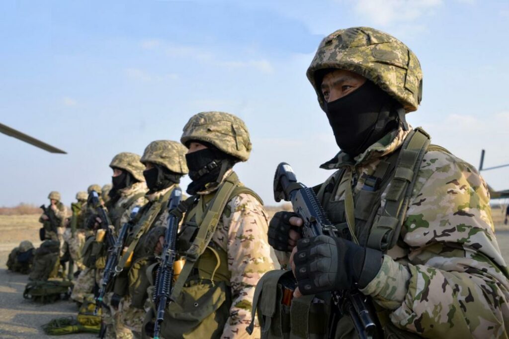 В Казахстане планируют создать президентский резерв высшего командования вооруженных сил