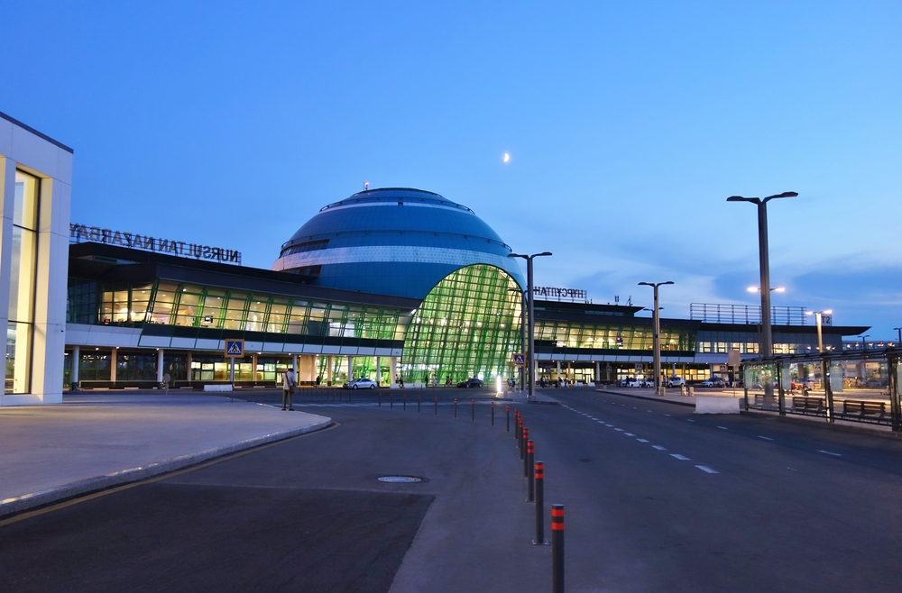 Международный аэропорт Астаны подозревают в установлении монопольно высоких цен на услуги
