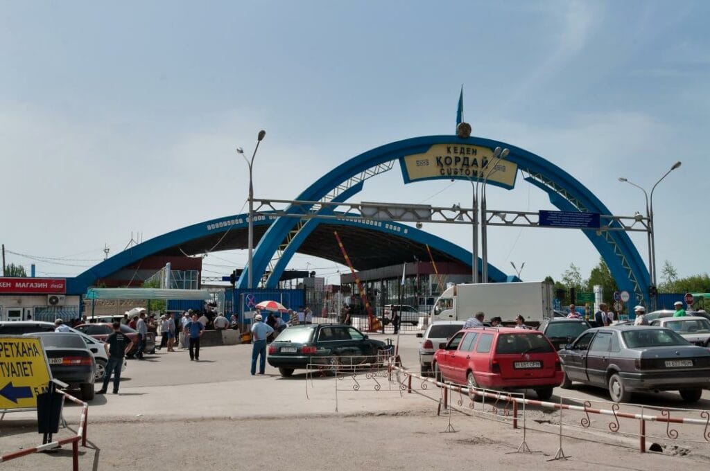 Сколько стоит перейти казахстанскую границу