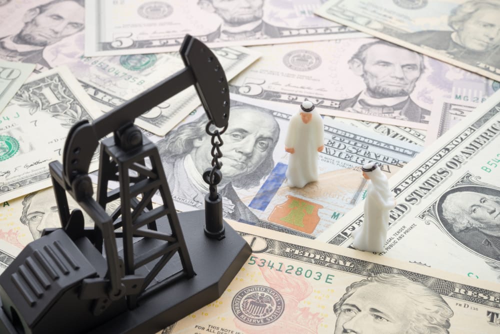 США призывают Саудовскую Аравию снизить поставки нефти на мировой рынок
