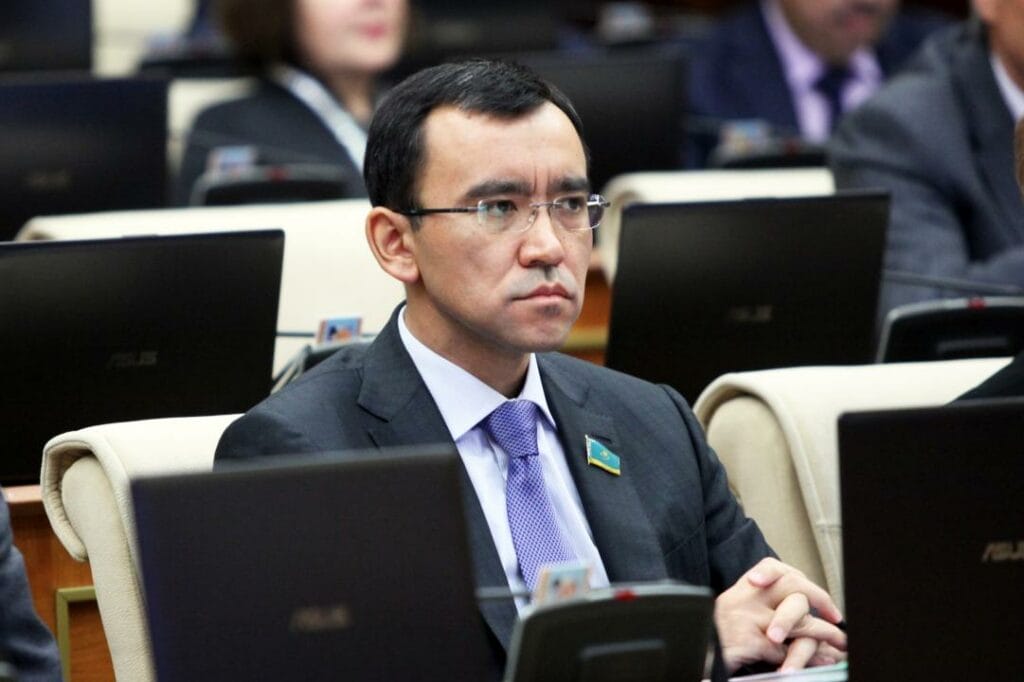 Ашимбаев избран председателем сената парламента РК