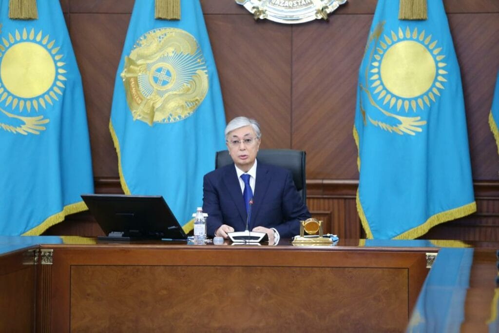 Токаев пожелал Назарбаеву выздороветь от коронавируса