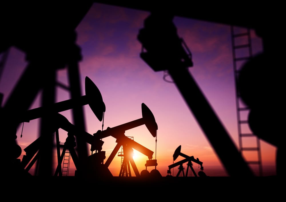 Цены на нефть приблизились к самым высоким уровням с начала марта