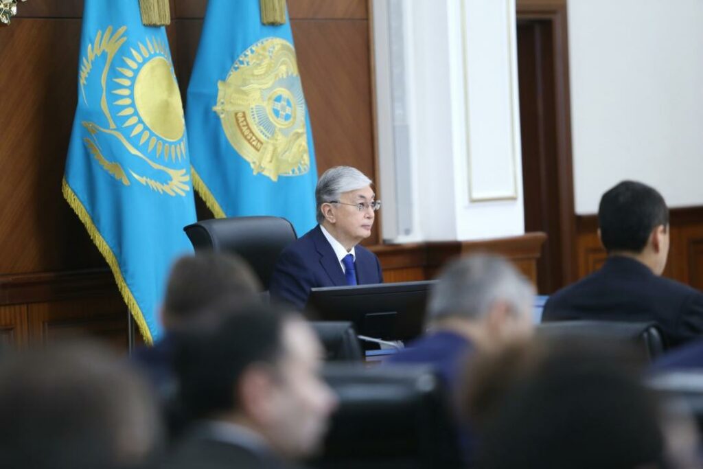 Токаев призвал усиливать значение казахского языка