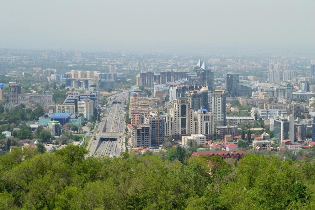 Какие улицы будут перекрывать в Алматы по воскресеньям