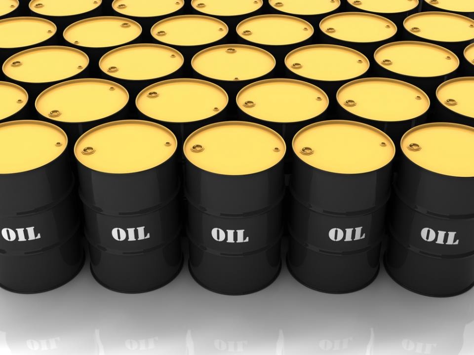 Нефть торгуется выше $20 за баррель