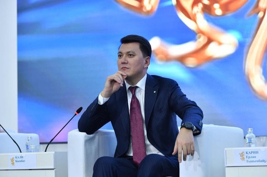 Ерлан Қарин Президенттің көмекшісі болып тағайындалды