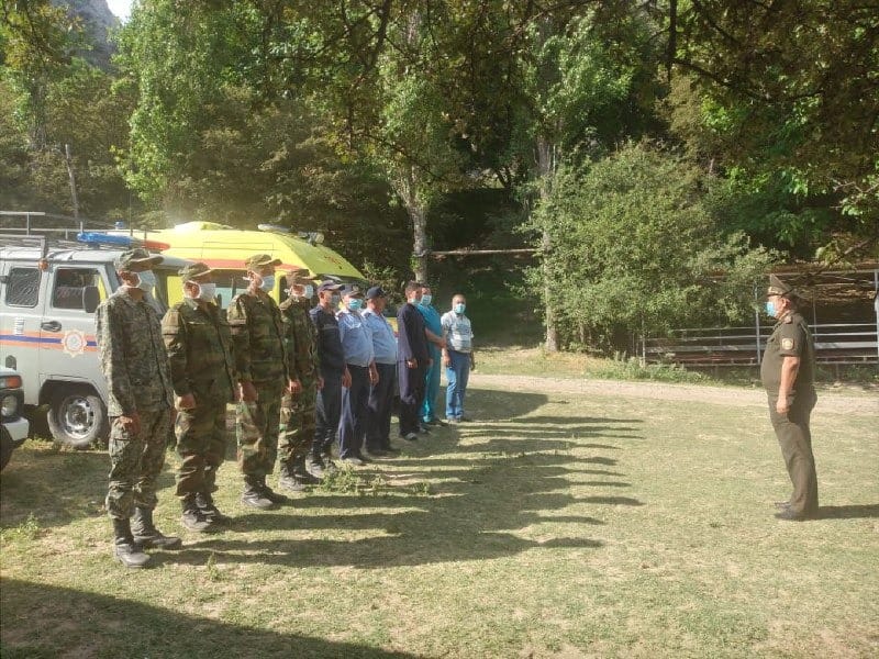 Тауда адасып кеткен баланың біреуі құздан құлап қайтыс болды