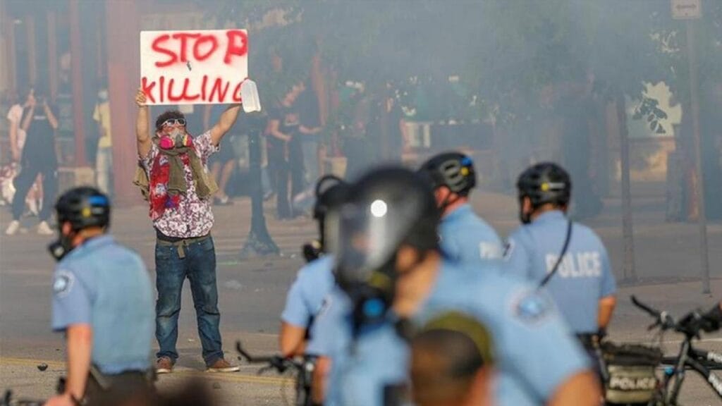 АҚШ-та полиция қызметкері тағы бір афроамерикалықты өлтірді