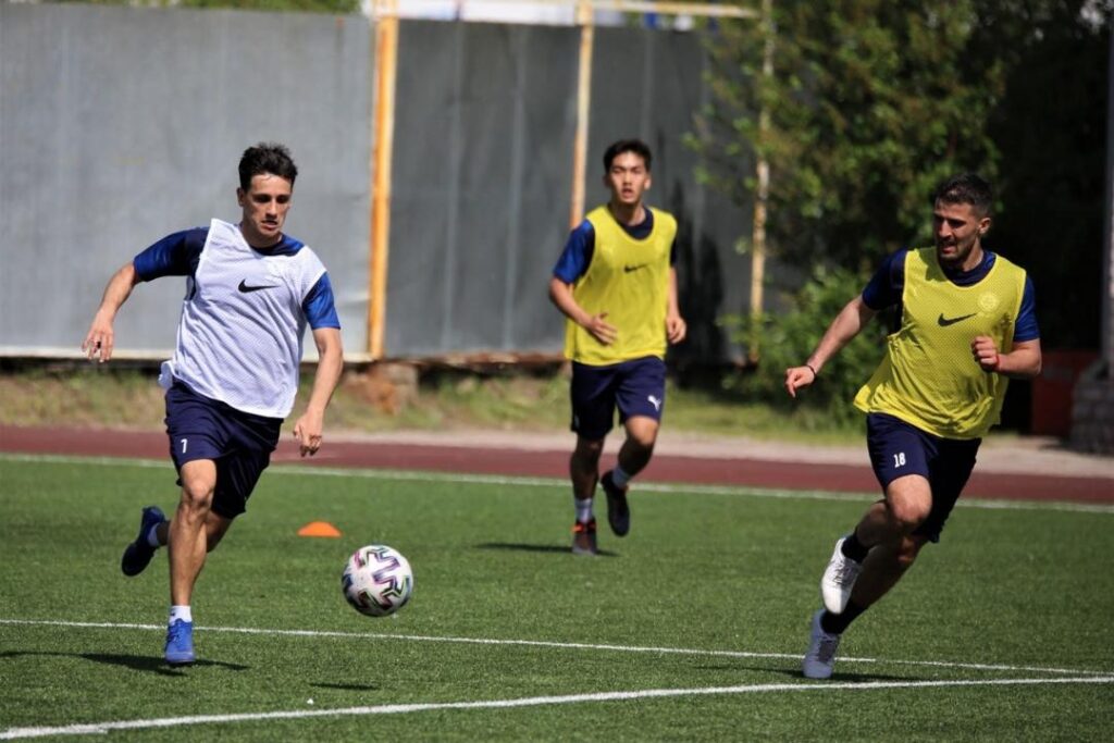 «Футболшылар ешкімнен артық емес»