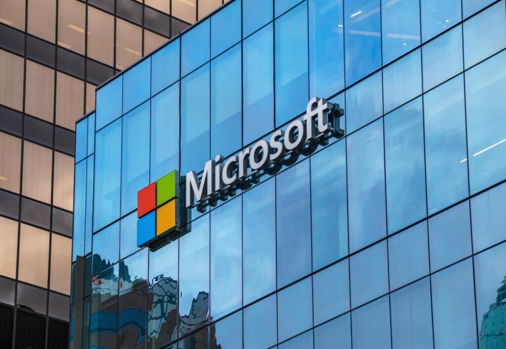 Билл Гейтс покидает совет директоров Microsoft