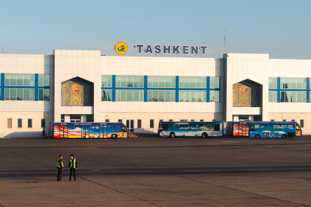 В аэропортах Узбекистана снизили ставки для иностранных авиакомпаний