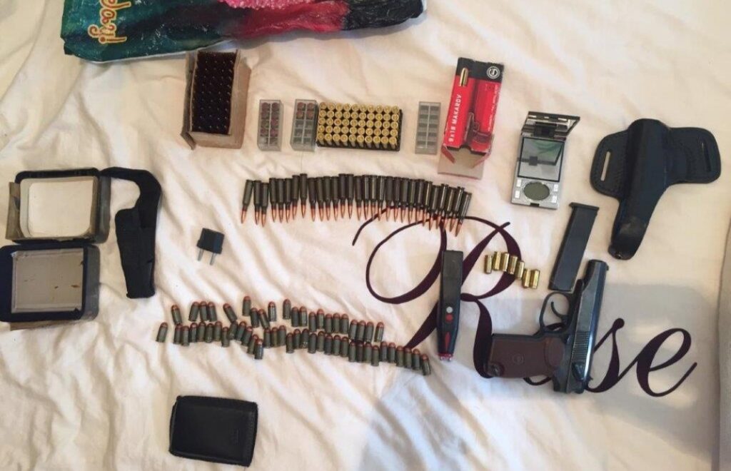 Заңсыз қару-жарақ сатумен айналысқандарға қатысты сот үкімі шықты