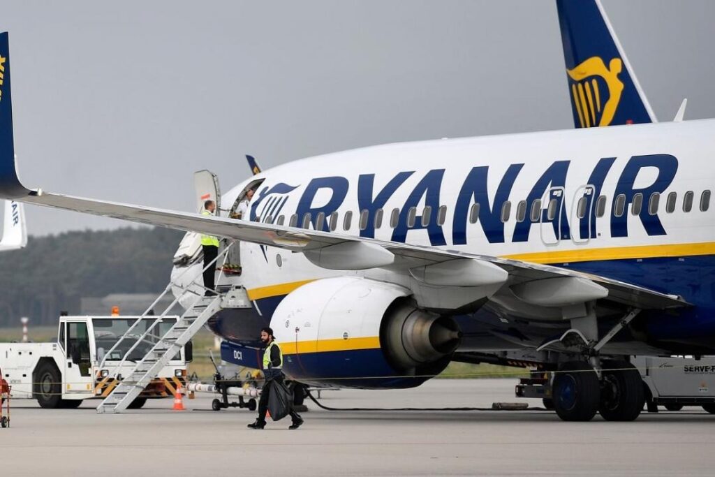 Европейские авиакомпании выступают против налога на авиатопливо