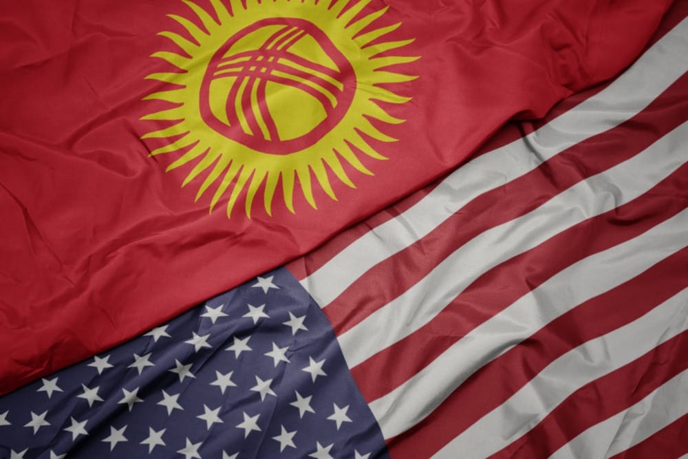 Представителей Конгресса США обвинили во вмешательстве в дела Кыргызстана