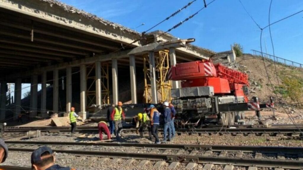 Нұр-Сұлтанда көпір құлады