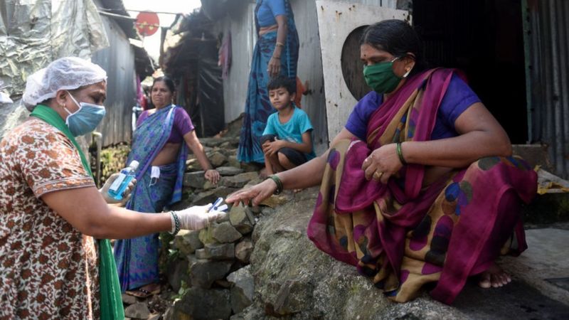 Үндістанда індеттің қарқынды дамуына қарамастан мектептер ашылады