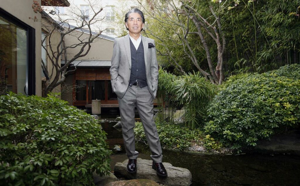 Kenzo брендінің негізін қалаушы Кензо Такада коронавирустан қайтыс болды