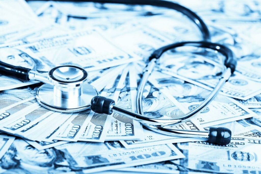 Кәсіпкерлер жыл соңына дейін МӘМС жарнасын төлеуден босатылды