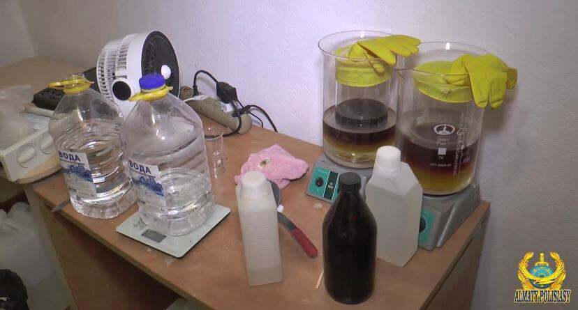 Алматыда есірткі зертханасын жою үшін арнайы операция жүргізілді