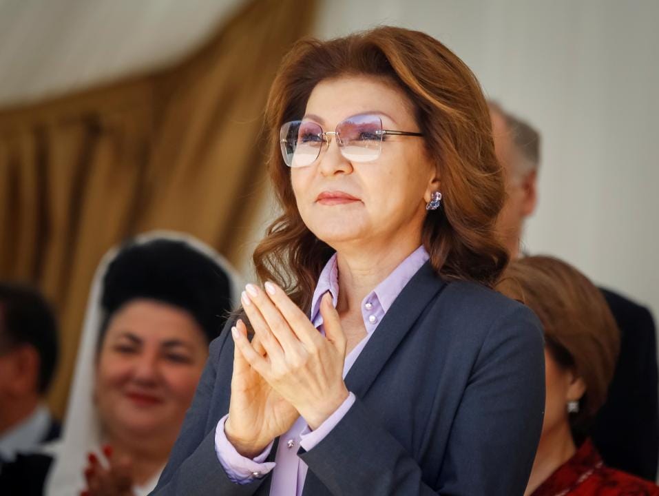 Дочь Назарбаева включена кандидатом в партийный список Nur Otan