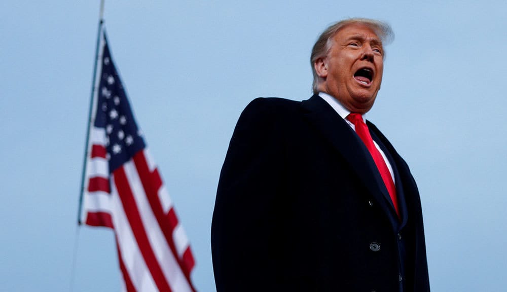 Трамп егер сайлаушылар Байденге дауыс берсе, кетуге уәде берді