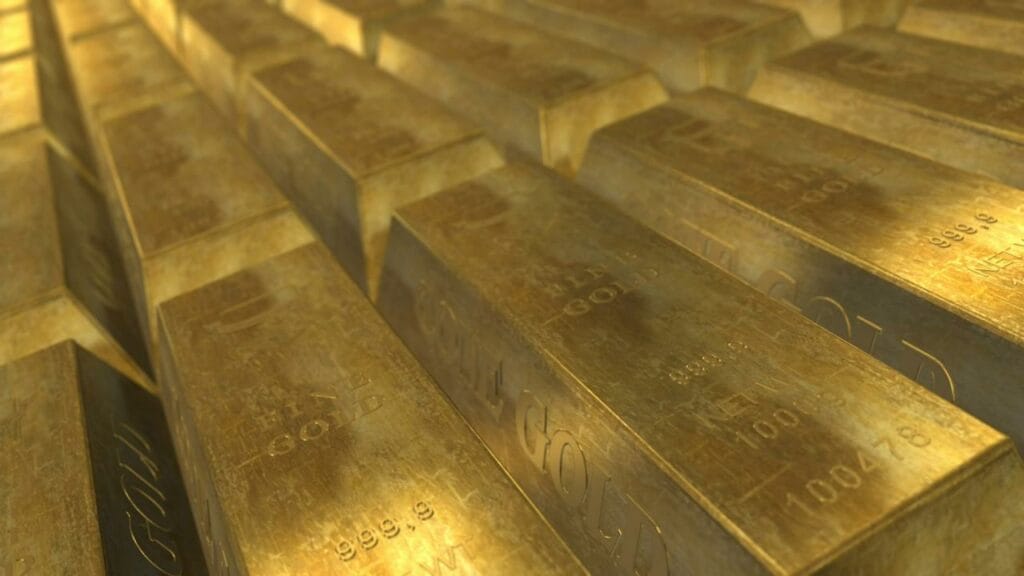 Золото движется к сильнейшему среднемесячному падению за четыре года