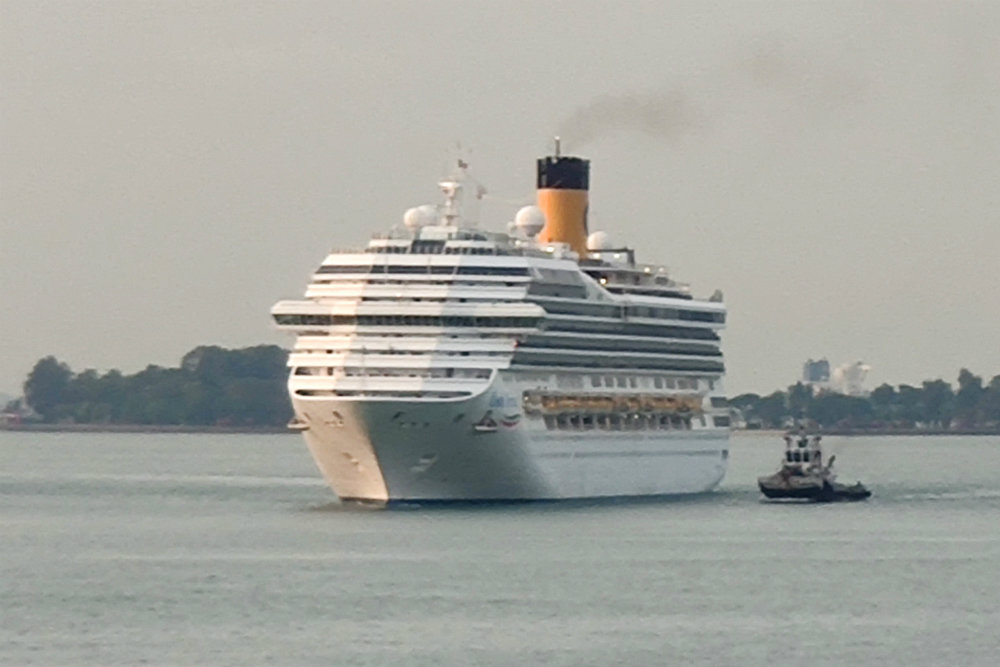 Сингапурде круиздік кеме сапарын ерте аяқтауға мәжбүр болды