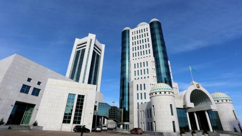 В Казахстане ужесточили наказание педофилам