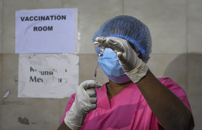 Кімдерге COVID вакцинасынан бас тарту қажет