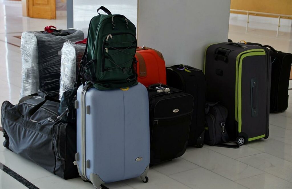 FlyArystan Wants Passengers to Use Only One Bag as Hand Luggage
