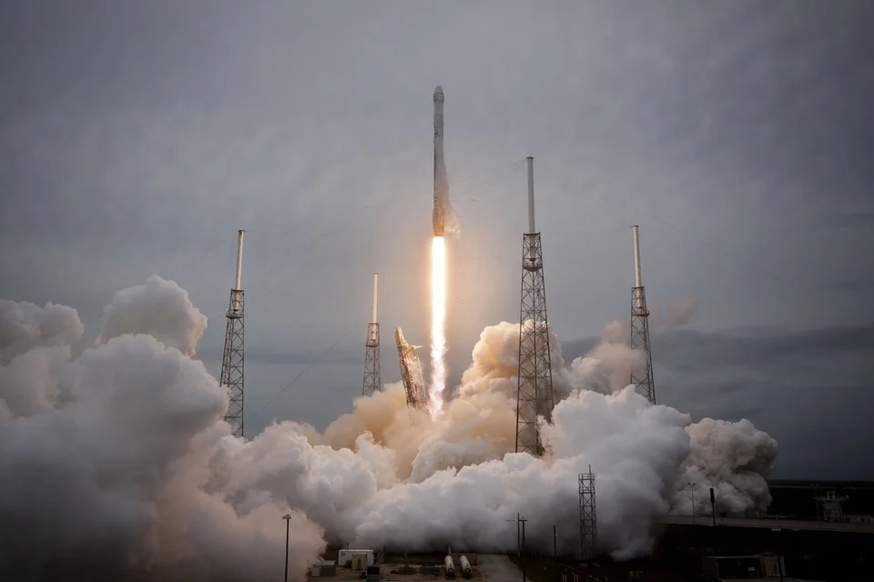 SpaceX осуществила запуск очередной группы спутников