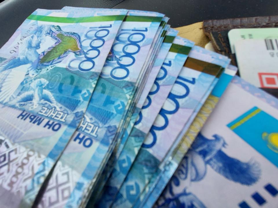 Казахстанским банкам рекомендовали снизить ставки по некоторым депозитам