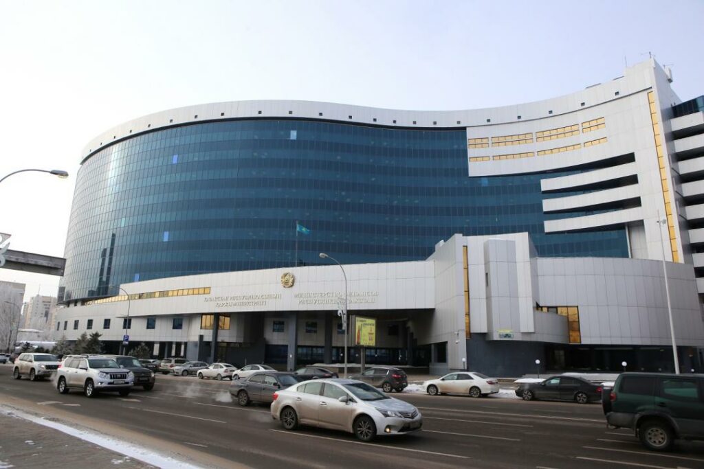 Минфин Казахстана разместил облигации на 238,5 млрд тенге