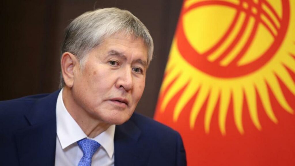 Экс-президента Кыргызстана оставили под стражей еще на два месяца