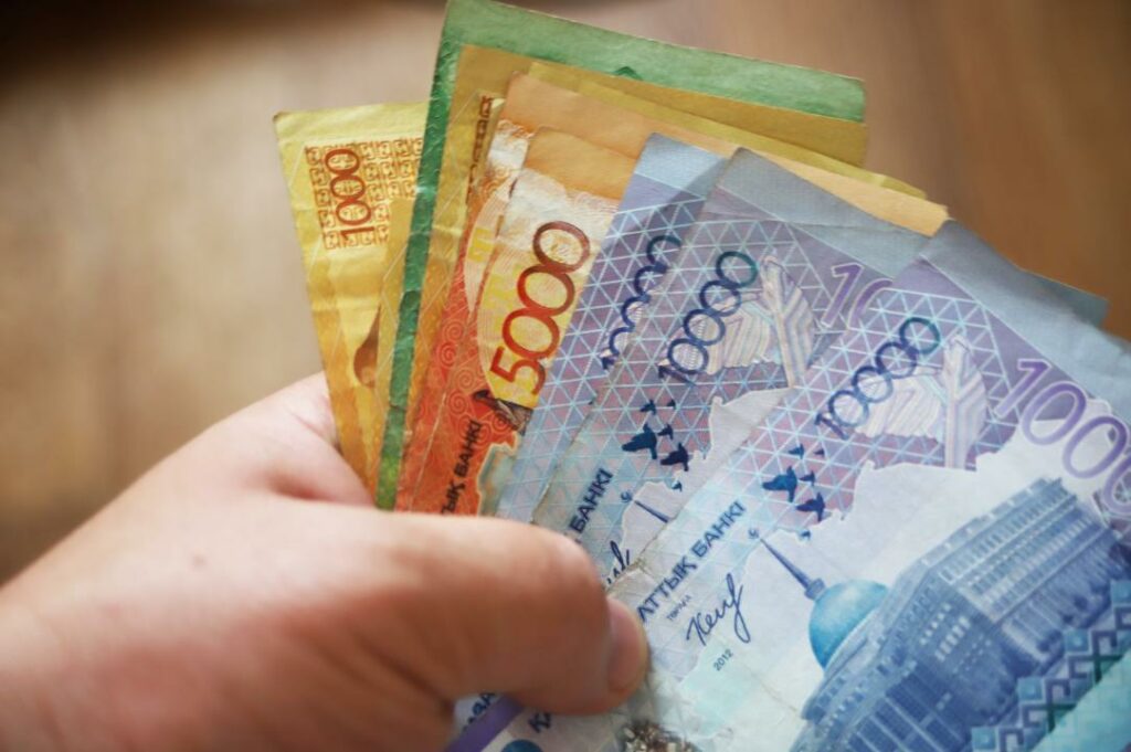 В Жезказгане кассир банка присвоил 29 млн тенге