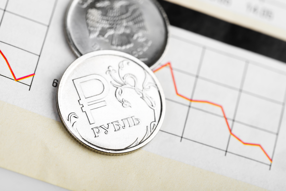 Давление на рубль может усилиться на фоне новых санкций