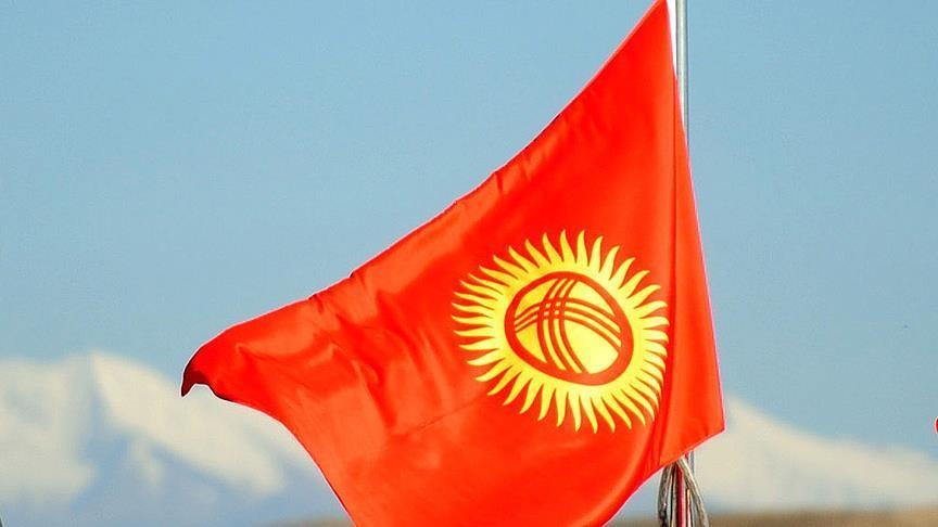 Президент Кыргызстана проголосовал на референдуме по Конституции