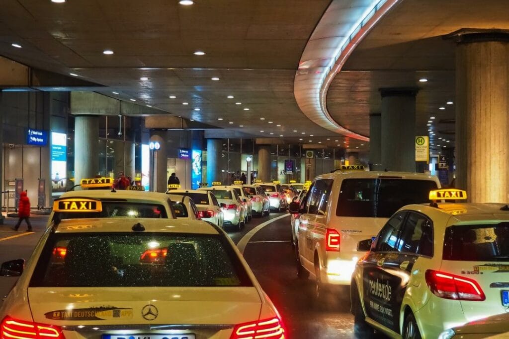 ЕЭК может наказать агрегаторов такси серьезным штрафом
