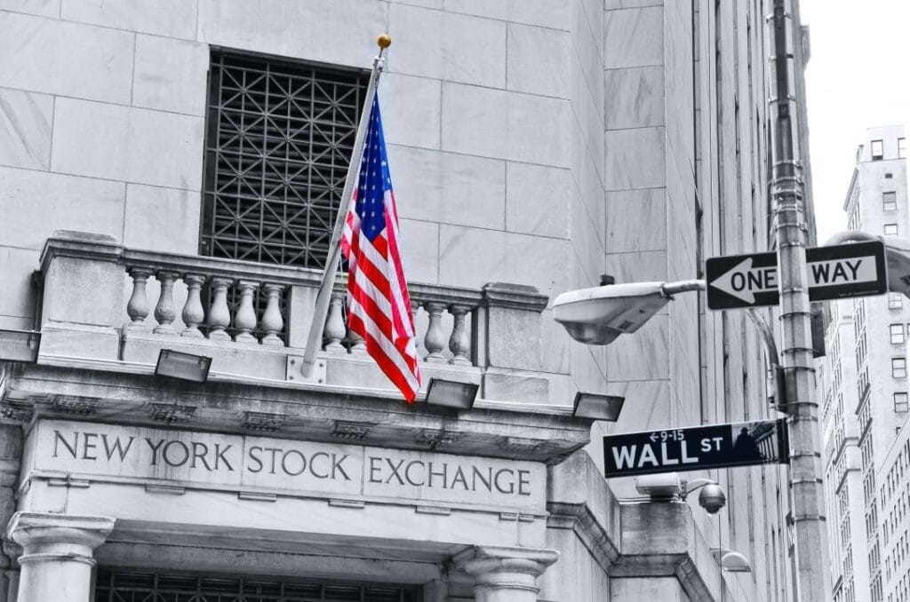 Dow Jones упал после решения ФРС