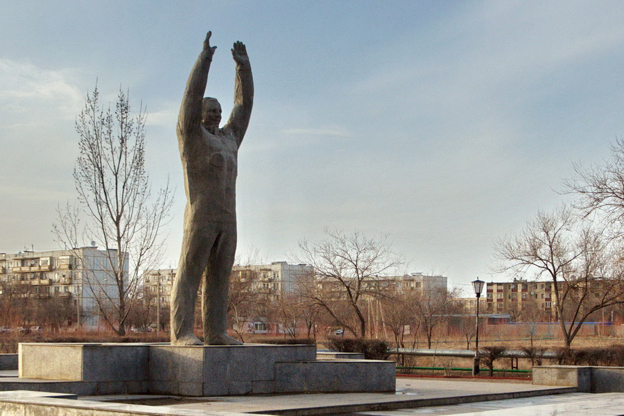 Фото: advantour.com/Байконыр/памятник Гагарину