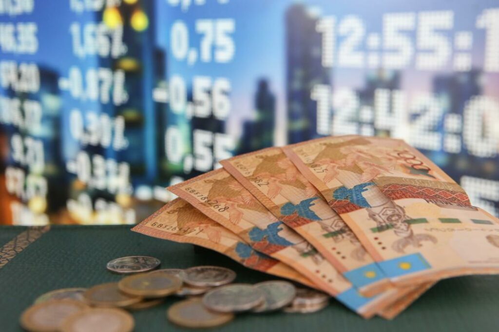 Коллаж: Аскар Ахметуллин