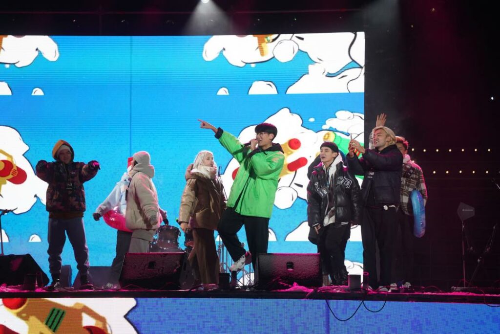 Tele2 өзінің 10 жылдығының құрметіне орасан зор жаңа жылдық іс-шара ұйымдастырды