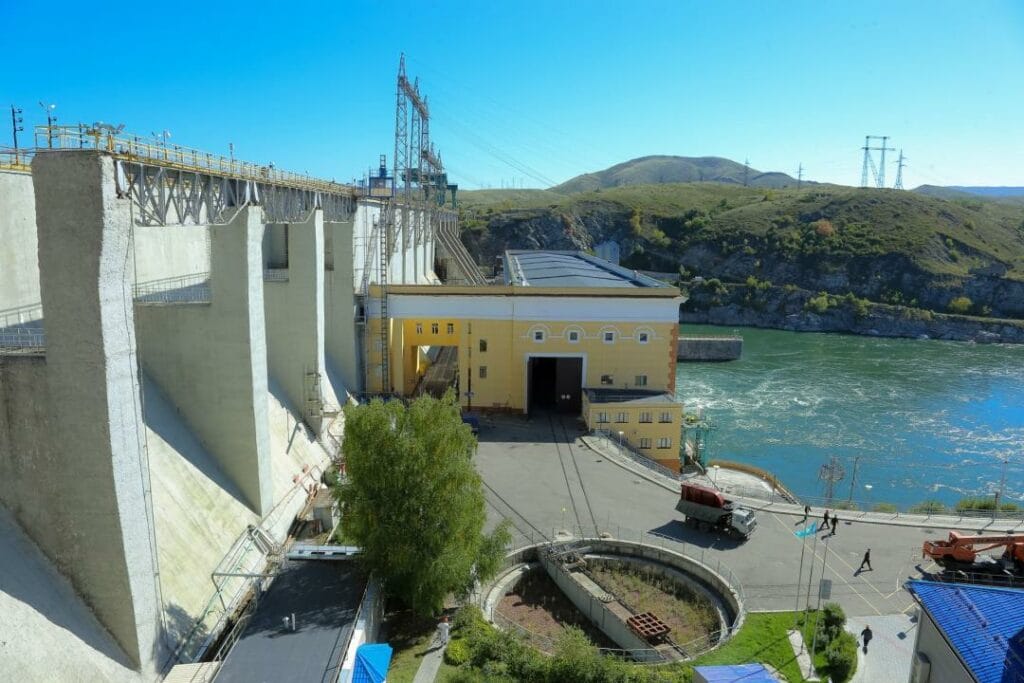 Kazakhstan Revokes Decision to Sell Hydropower Stations to Investors from UAE