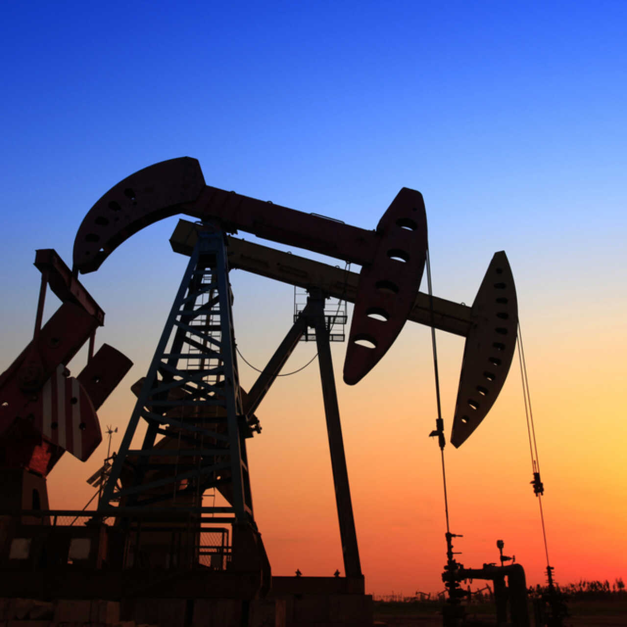 Жалпақ кеуделі қыздардың суреттері