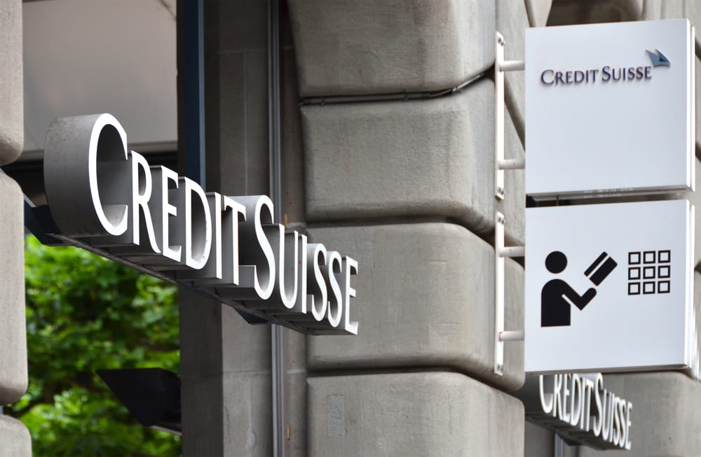 Швейцарский банк Credit Suisse терпит убытки третий год подряд