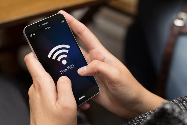Граждан Казахстана могут обязать проходить авторизацию для доступа к публичному Wi-Fi