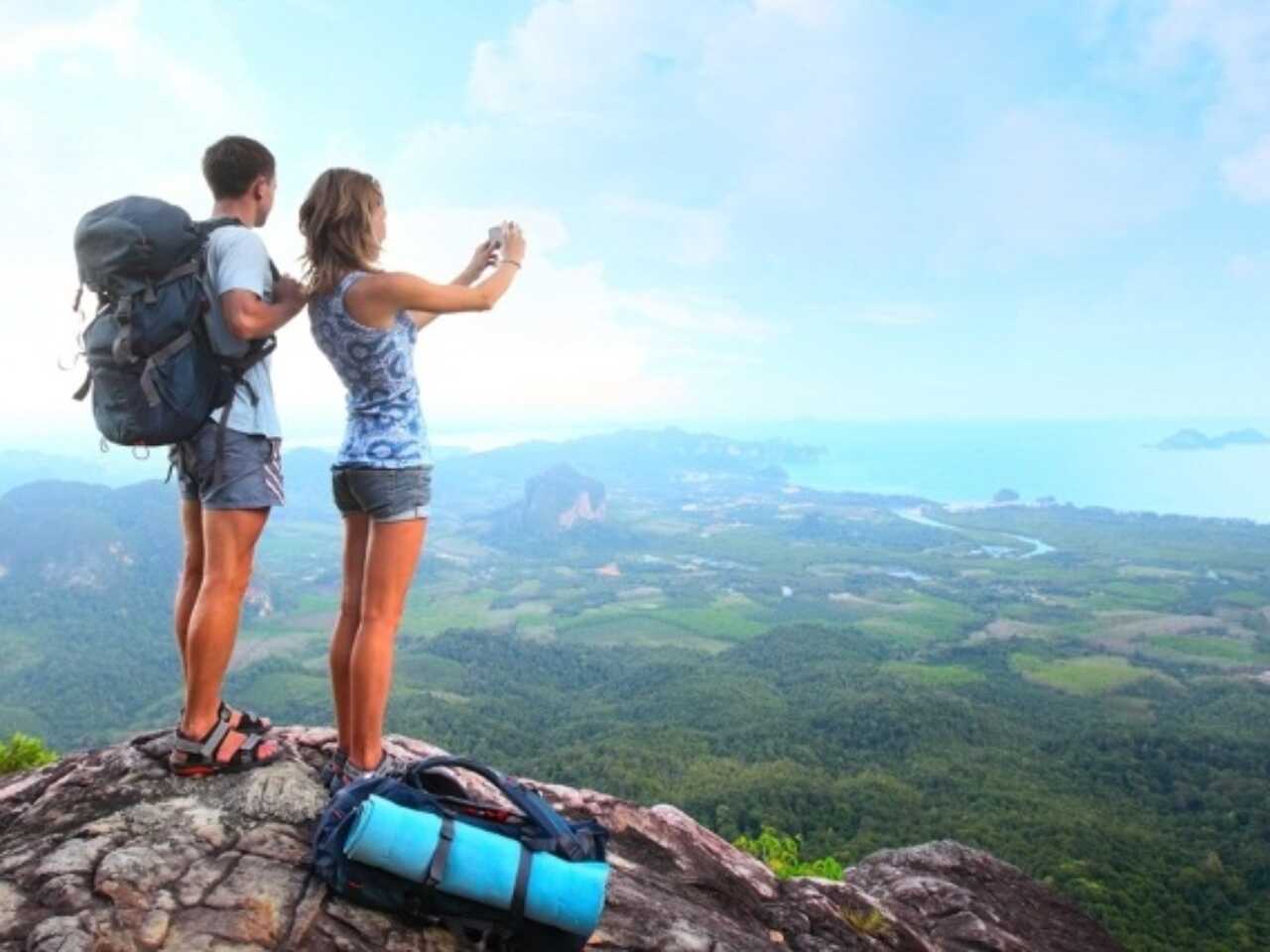 Зейнеткерлер жас жігіттерді сиқырлайды (видео)